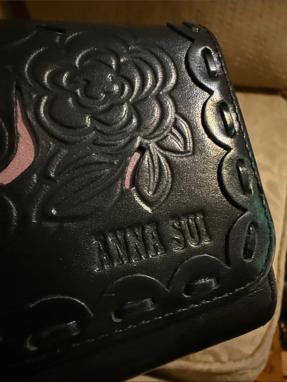 Anna Sui Rose Cutout / Rose Embossed Leather Trifold Wallet EUC